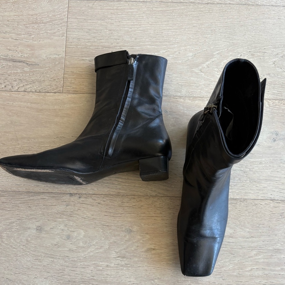 Calvin Klein Black Leather mid ankle zip square toe boot sz 8.5B
